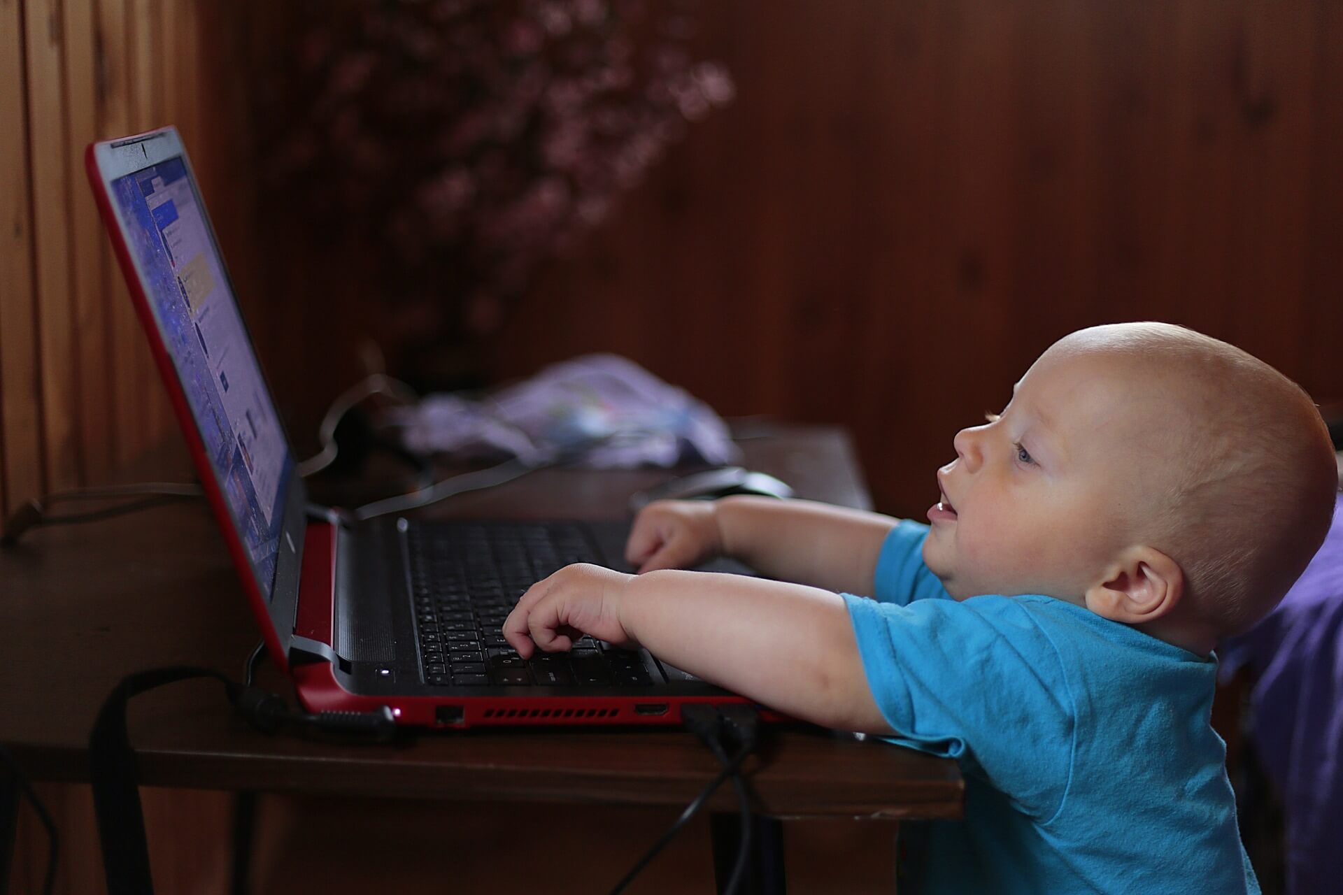 how-to-keep-your-kids-safe-online-tips-adlice-software